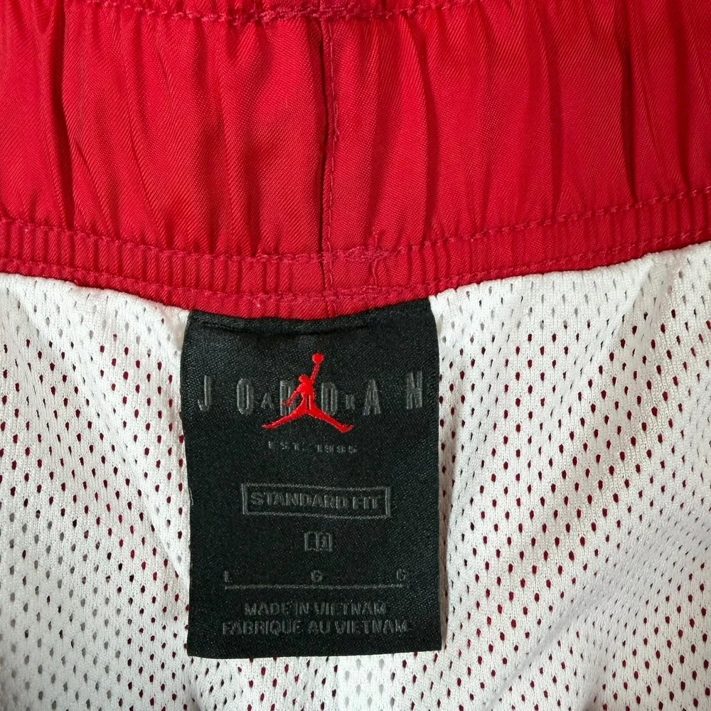 Jordan Essentials Men Large Red Poolside Nylon Mesh Lined Shorts CZ4751-687 Cas.